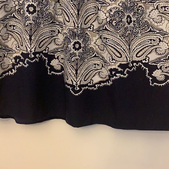 Loft navy , tan and white sleeveless dress. Paisley pattern. Size 0 - Picture 2 of 7